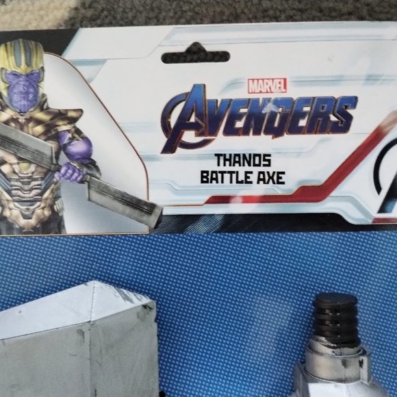 New in original package, Marvel Avengers Thanos Battle Axe - Avengers: Endgame - Picture 4 of 7